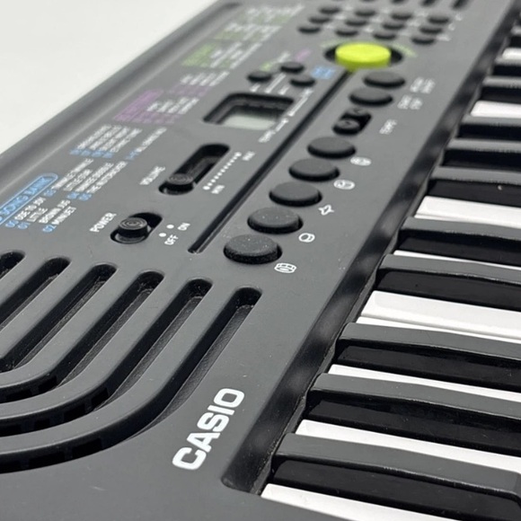 CASIO SA-46~32 key Keyboard Synthesizer-Excellent Condition-Runs on 6 batteries. - Picture 8 of 10